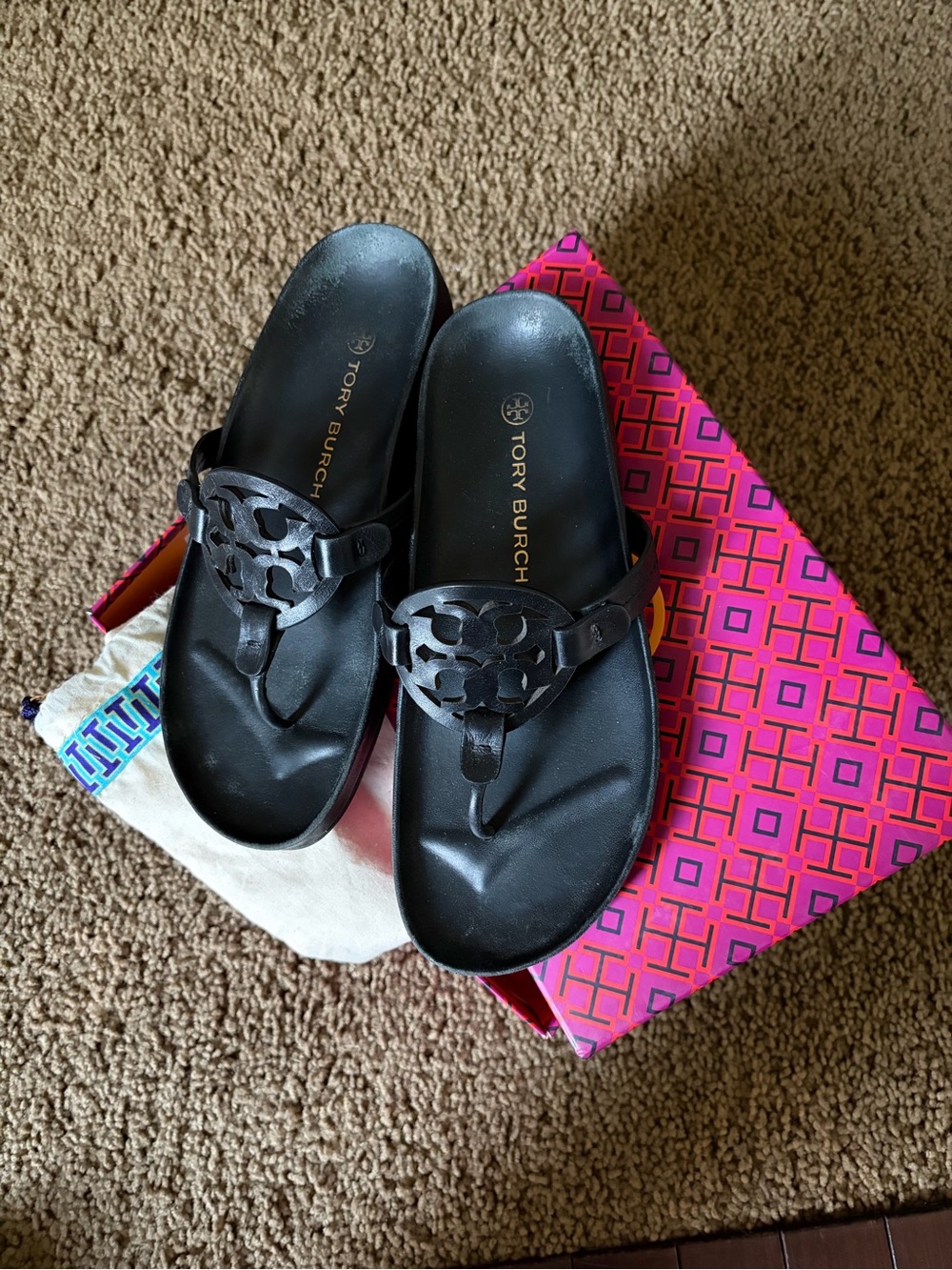 Tory Burch Cloud Black Leather Logo Thong Sandals